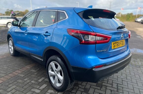 Nissan Qashqai 1.5 DCI ACENTA PREMIUM 9