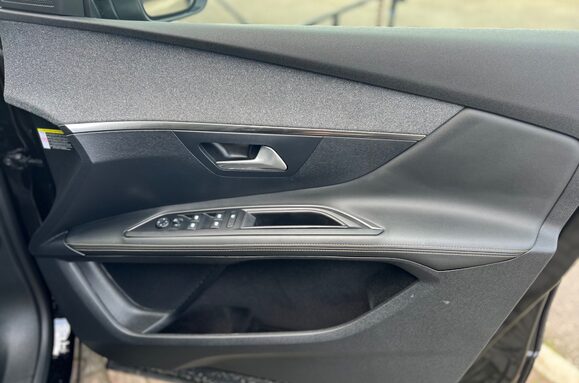 Peugeot 3008 PURETECH S/S 1.2 GT LINE PREMIUM AUTO 19