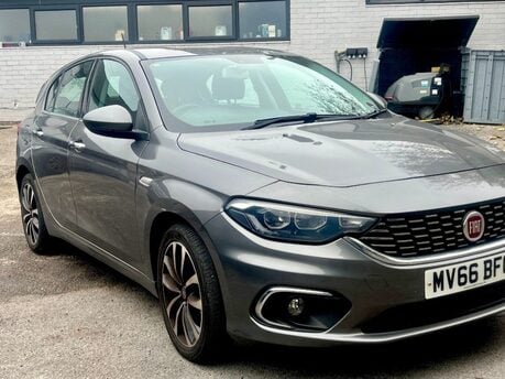 Fiat Tipo 1.4 T-JET LOUNGE 5 DOOR