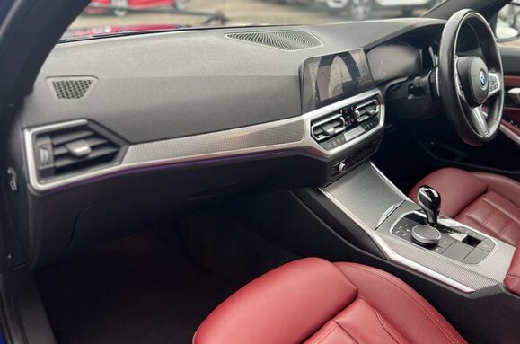 BMW 3 Series 330E XDRIVE M SPORT AUTO ESTATE 33