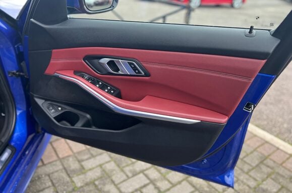 BMW 3 Series 330E XDRIVE M SPORT AUTO ESTATE 26