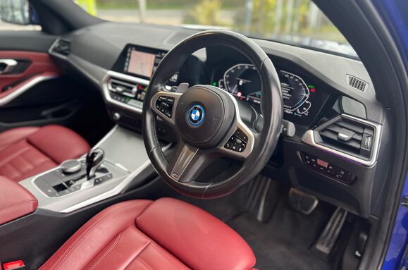 BMW 3 Series 330E XDRIVE M SPORT AUTO ESTATE 23