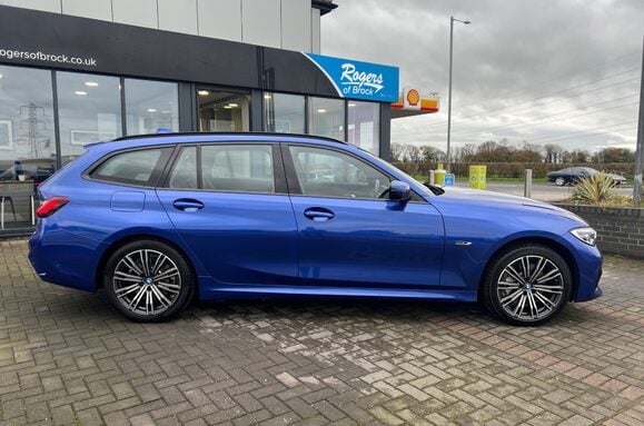 BMW 3 Series 330E XDRIVE M SPORT AUTO ESTATE 8