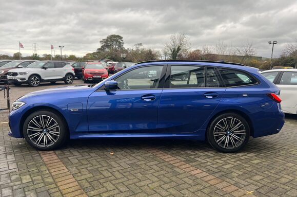 BMW 3 Series 330E XDRIVE M SPORT AUTO ESTATE 14
