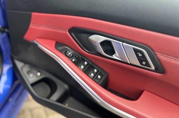 BMW 3 Series 330E XDRIVE M SPORT AUTO ESTATE 27