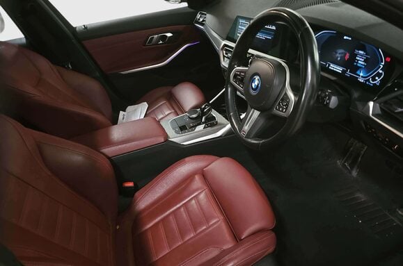 BMW 3 Series 330E XDRIVE M SPORT AUTO ESTATE 1