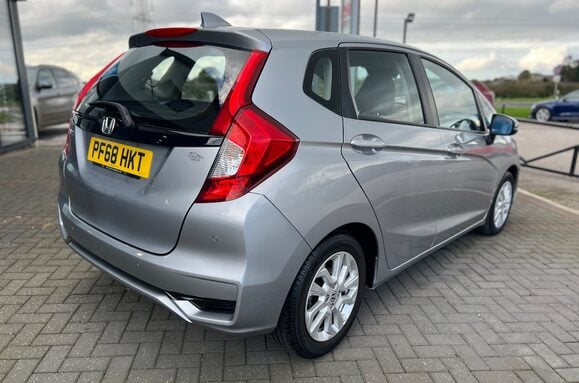 Honda Jazz I-VTEC SE AUTOMATIC 7