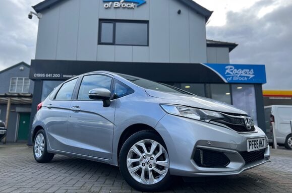 Honda Jazz I-VTEC SE AUTOMATIC 2
