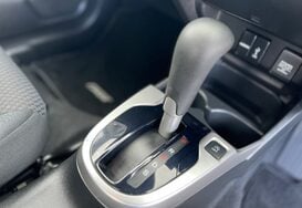 Honda Jazz I-VTEC SE AUTOMATIC 18