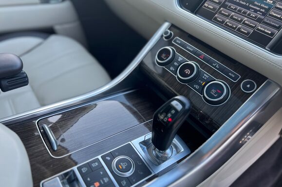 Land Rover Range Rover Sport 3.0 SDV6 AUTOBIOGRAPHY DYNAMIC AUTO 27