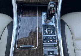 Land Rover Range Rover Sport 3.0 SDV6 AUTOBIOGRAPHY DYNAMIC AUTO 52