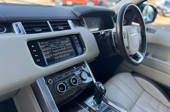 Land Rover Range Rover Sport 3.0 SDV6 AUTOBIOGRAPHY DYNAMIC AUTO 40