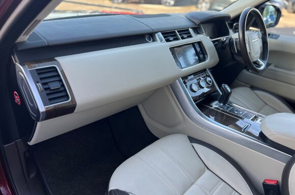 Land Rover Range Rover Sport 3.0 SDV6 AUTOBIOGRAPHY DYNAMIC AUTO 39