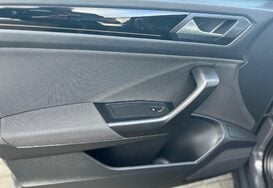 Volkswagen T-Roc BLACK EDITION 1.0 TSI 27