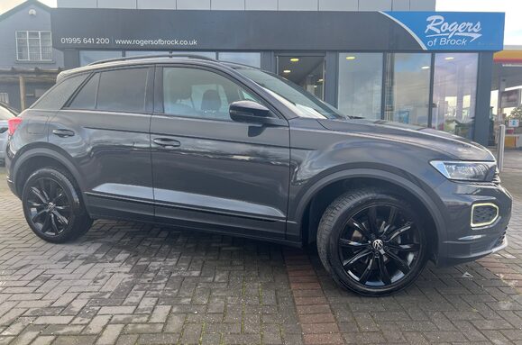 Volkswagen T-Roc BLACK EDITION 1.0 TSI 1