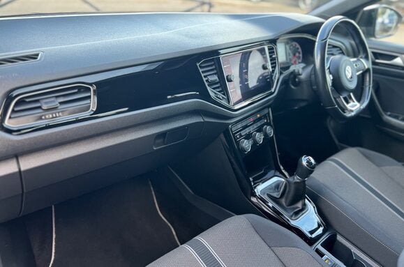 Volkswagen T-Roc BLACK EDITION 1.0 TSI 26