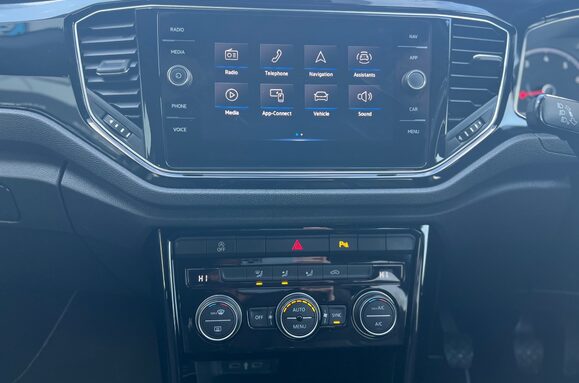 Volkswagen T-Roc BLACK EDITION 1.0 TSI 33