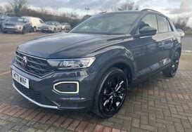 Volkswagen T-Roc BLACK EDITION 1.0 TSI 11