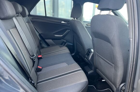 Volkswagen T-Roc BLACK EDITION 1.0 TSI 21