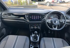 Volkswagen T-Roc BLACK EDITION 1.0 TSI 32