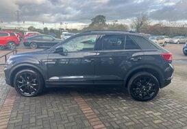 Volkswagen T-Roc BLACK EDITION 1.0 TSI 10