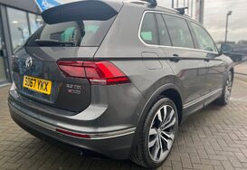 Volkswagen Tiguan R LINE 2.0 TDI BMT 4MOTION DSG AUTO 10