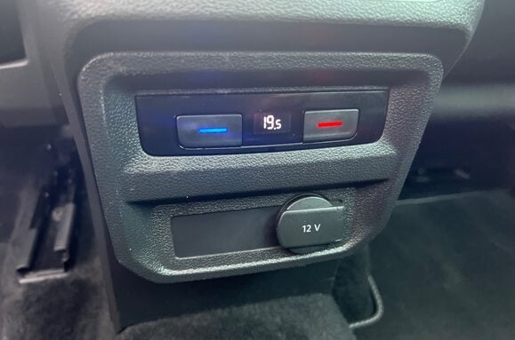 Volkswagen Tiguan R LINE 2.0 TDI BMT 4MOTION DSG AUTO 45