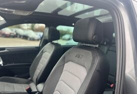 Volkswagen Tiguan R LINE 2.0 TDI BMT 4MOTION DSG AUTO 38
