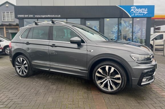 Volkswagen Tiguan R LINE 2.0 TDI BMT 4MOTION DSG AUTO 8