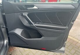Volkswagen Tiguan R LINE 2.0 TDI BMT 4MOTION DSG AUTO 31