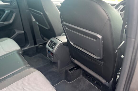 Volkswagen Tiguan R LINE 2.0 TDI BMT 4MOTION DSG AUTO 34