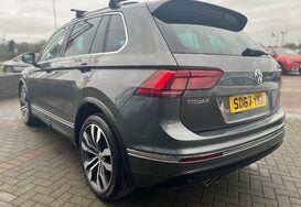 Volkswagen Tiguan R LINE 2.0 TDI BMT 4MOTION DSG AUTO 13