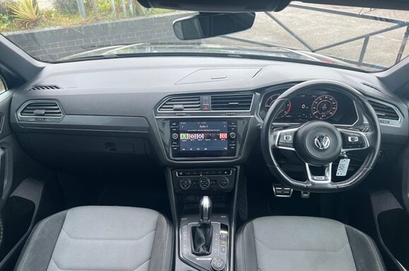 Volkswagen Tiguan R LINE 2.0 TDI BMT 4MOTION DSG AUTO 46