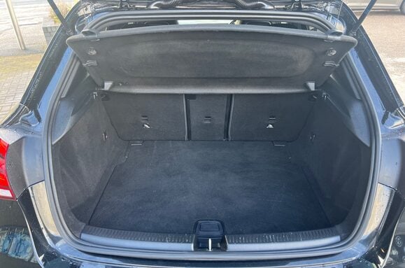 Mercedes-Benz A Class A 180 D AMG LINE EXECUTIVE AUTO 41