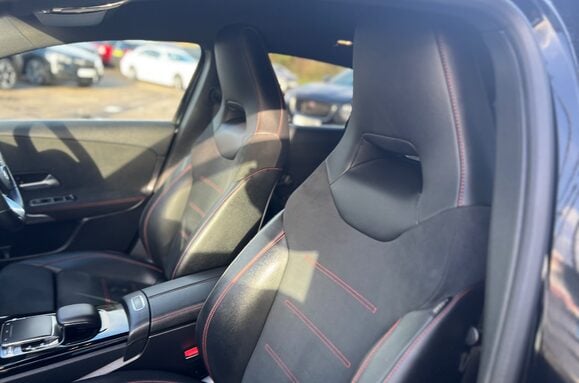 Mercedes-Benz A Class A 180 D AMG LINE EXECUTIVE AUTO 33