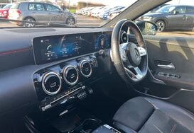 Mercedes-Benz A Class A 180 D AMG LINE EXECUTIVE AUTO 34