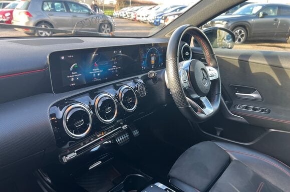 Mercedes-Benz A Class A 180 D AMG LINE EXECUTIVE AUTO 34