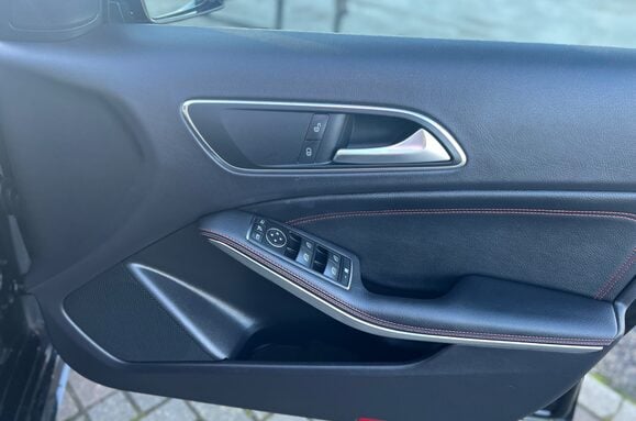 Mercedes-Benz A Class A220 CDI AMG EXCLUSIVE SPORT AUTO 18