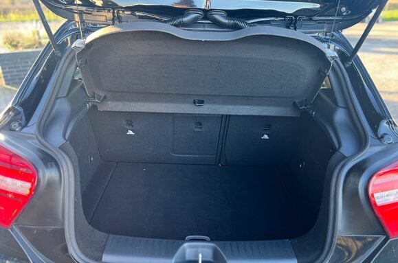 Mercedes-Benz A Class A220 CDI AMG EXCLUSIVE SPORT AUTO 32