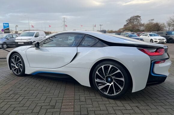 BMW I8 BMW i8 1.5 7.1kWh Auto 4WD Euro 6 Petrol Hybrid 21
