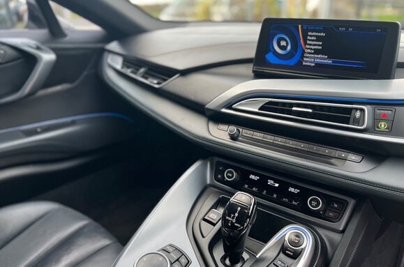 BMW I8 BMW i8 1.5 7.1kWh Auto 4WD Euro 6 Petrol Hybrid 34