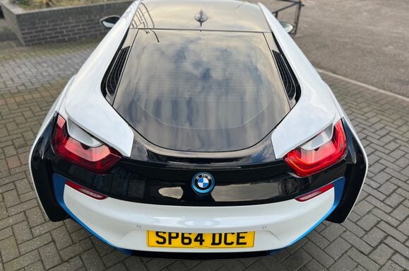 BMW I8 BMW i8 1.5 7.1kWh Auto 4WD Euro 6 Petrol Hybrid 18