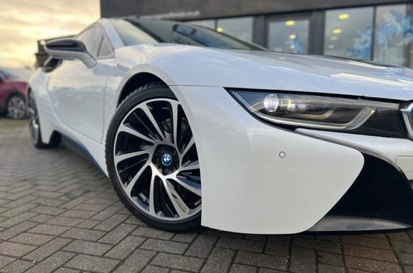 BMW I8 BMW i8 1.5 7.1kWh Auto 4WD Euro 6 Petrol Hybrid 10