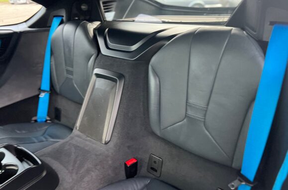 BMW I8 BMW i8 1.5 7.1kWh Auto 4WD Euro 6 Petrol Hybrid 43