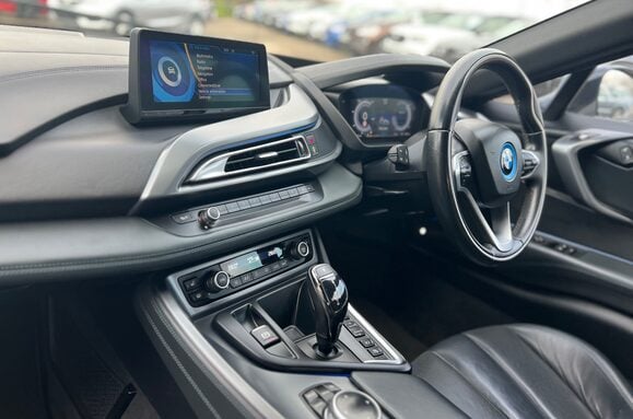 BMW I8 BMW i8 1.5 7.1kWh Auto 4WD Euro 6 Petrol Hybrid 40