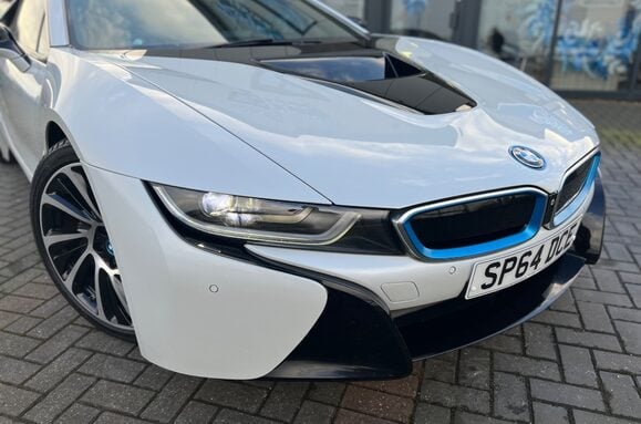 BMW I8 BMW i8 1.5 7.1kWh Auto 4WD Euro 6 Petrol Hybrid 6