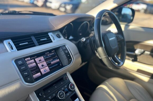 Land Rover Range Rover Evoque 2.2 SD4 PRESTIGE AUTO 36
