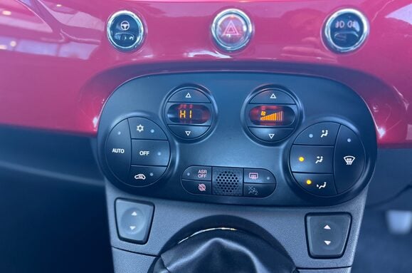 Fiat 500 1.2 LOUNGE GLASS SUNROOF 18