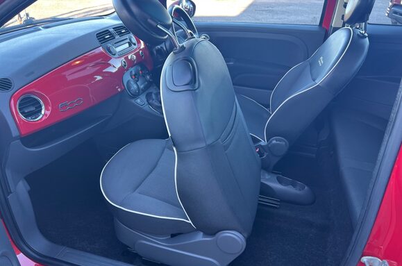 Fiat 500 1.2 LOUNGE GLASS SUNROOF 29