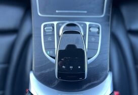 Mercedes-Benz C Class C220 D AMG LINE AUTO 46